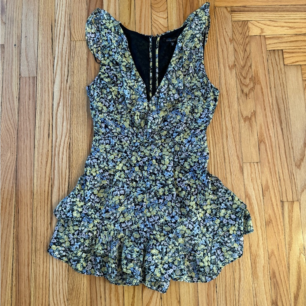 NWT Dynamite Women’s Floral Romper